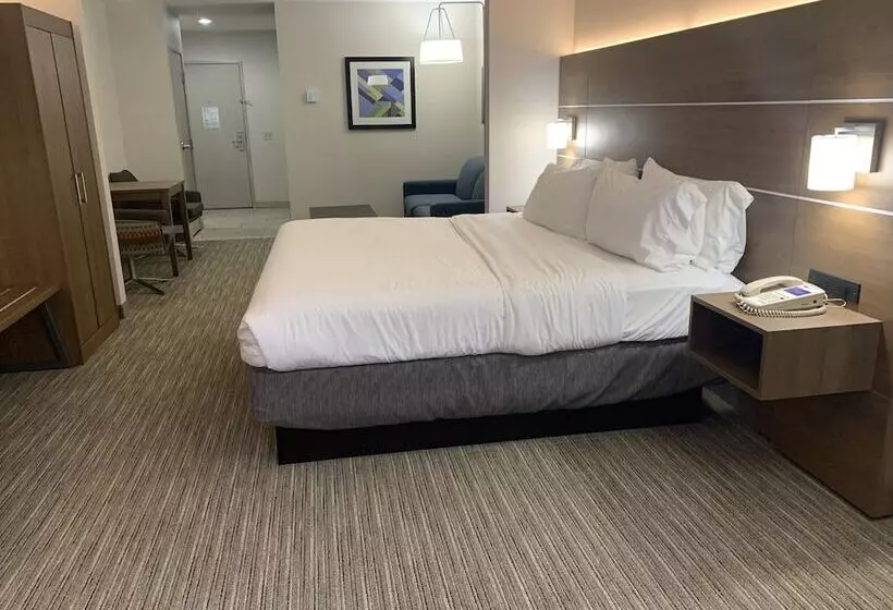 スイート, Holiday Inn Express Hotel & Suites Franklin Oil City By Ihg