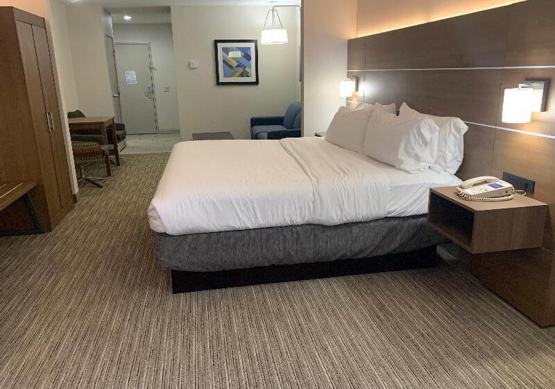 جناح سرير كينج, Holiday Inn Express Hotel & Suites Franklin Oil City By Ihg