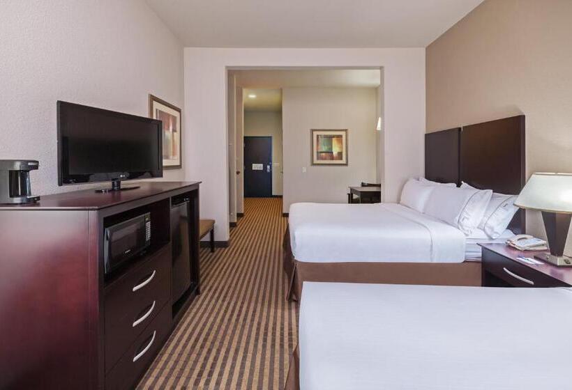 Номер Стандарт Адаптированный для Инвалидов, Holiday Inn Express & Suites Brady, An Ihg