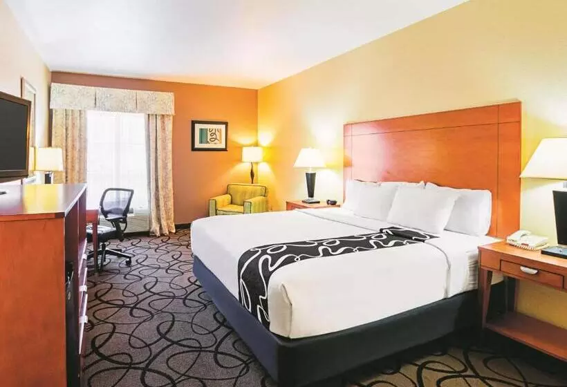 身障者適用キングサイズベッドルーム, La Quinta By Wyndham Ft. Worth   Forest Hill, Tx