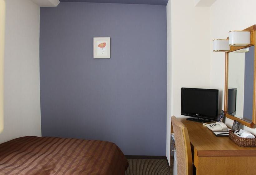 标准单人间, Ueno First City