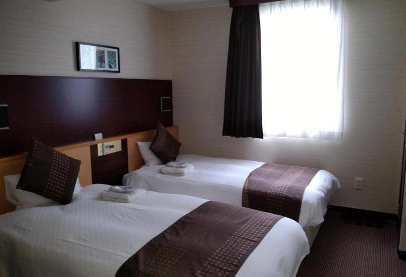 标准间, Ueno First City