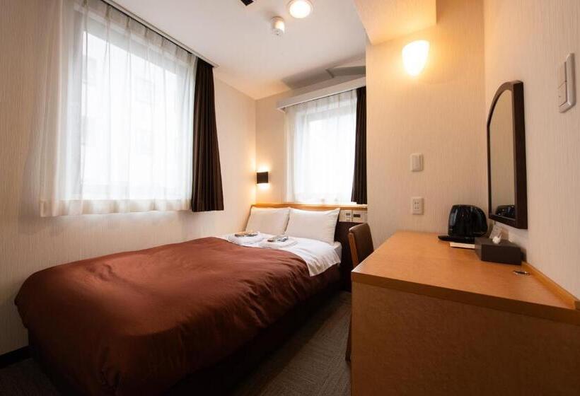 带双人床的基本房间, Ueno First City