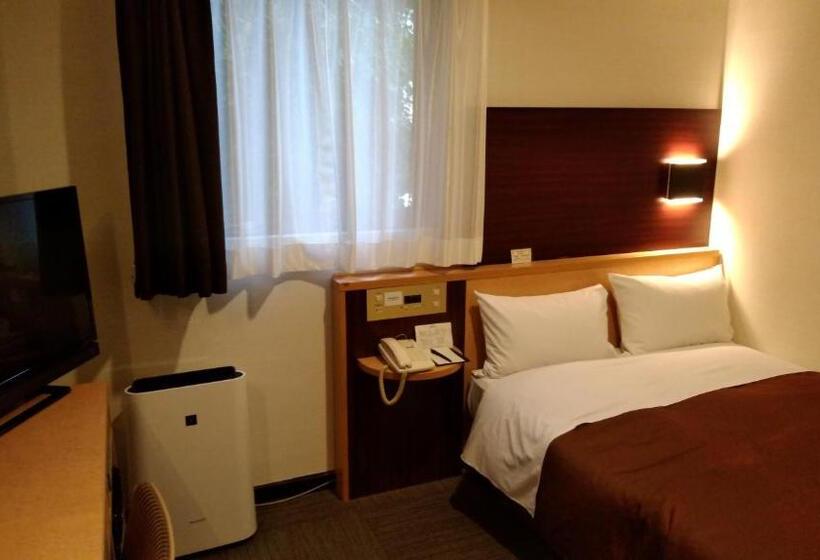 带双人床的基本房间, Ueno First City