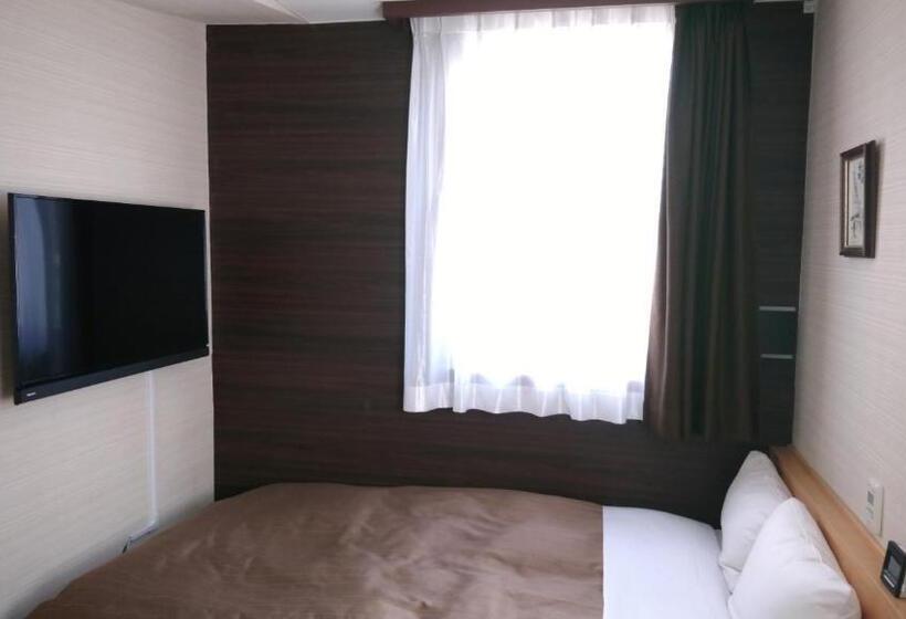 带双人床的基本房间, Ueno First City