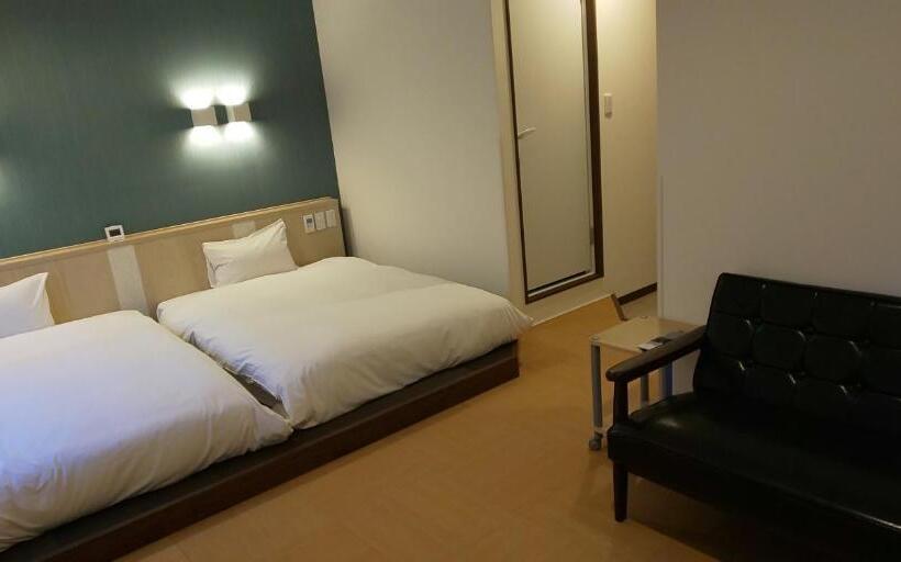 豪华房间, Ueno First City