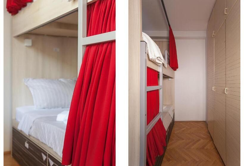 تختخواب در اتاق مشترک, Urban Hostel & Apartments