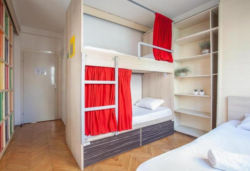 تختخواب در اتاق مشترک, Urban Hostel & Apartments