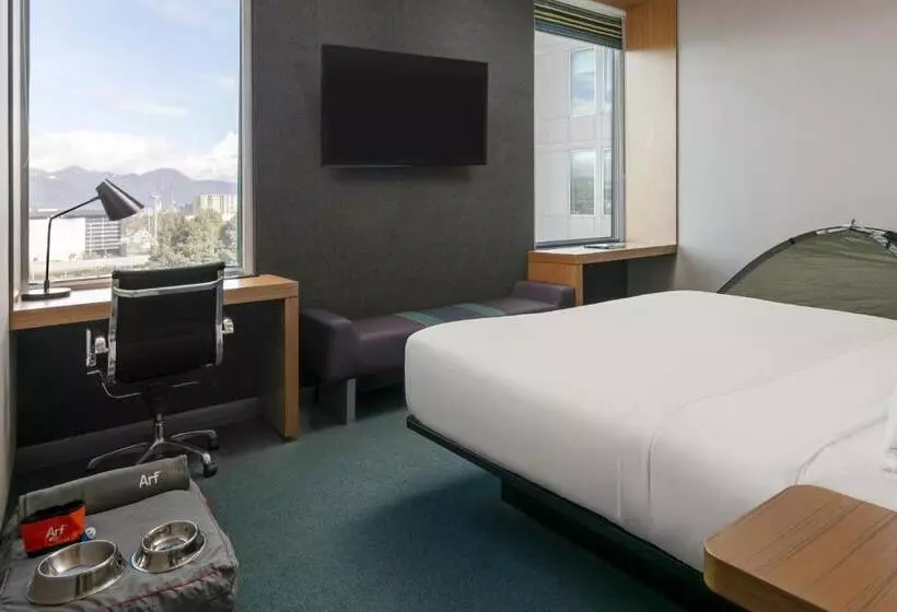 キングサイズベッドのスタンダードルーム, Aloft Bogota Airport