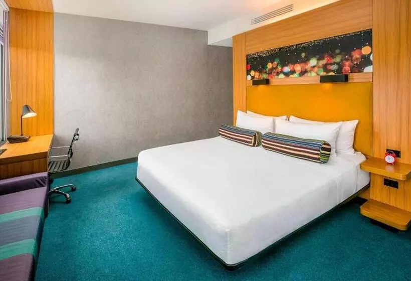 キングサイズベッドのスタンダードルーム, Aloft Bogota Airport