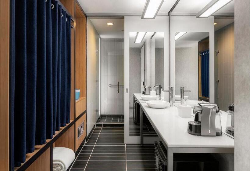 חדר סטנדרט עם מיטת קינג, Aloft Bogota Airport