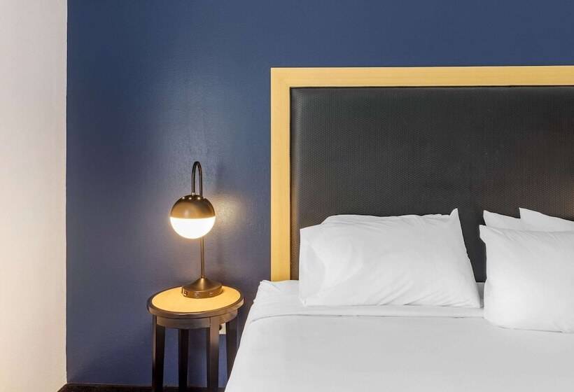 Люкс, Cambria Hotel Minneapolis Maple Grove