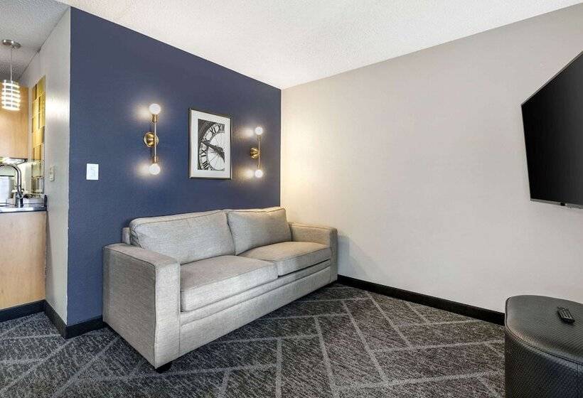 جناح, Cambria Hotel Minneapolis Maple Grove