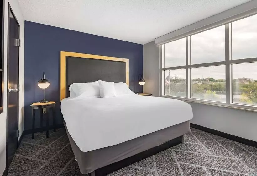スイート, Cambria Hotel Minneapolis Maple Grove