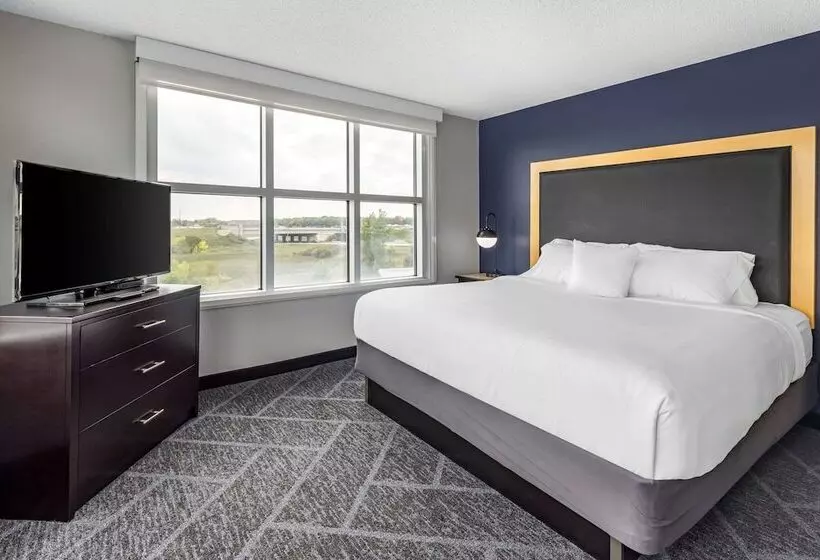 スイート, Cambria Hotel Minneapolis Maple Grove