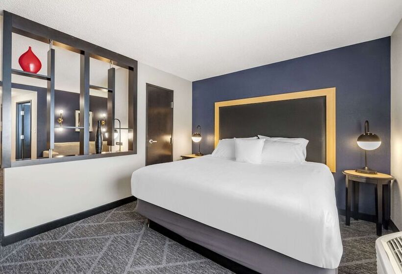 Люкс, Cambria Hotel Minneapolis Maple Grove