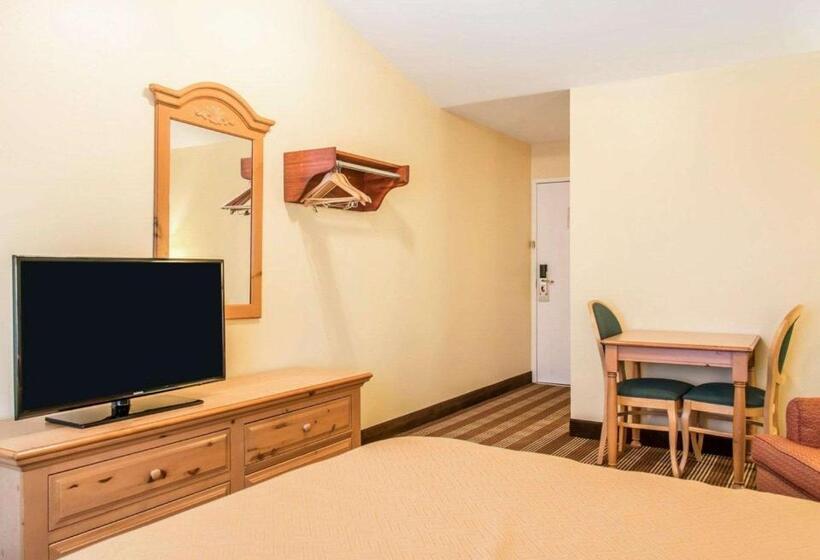Номер Стандарт, Econo Lodge Inn & Suites