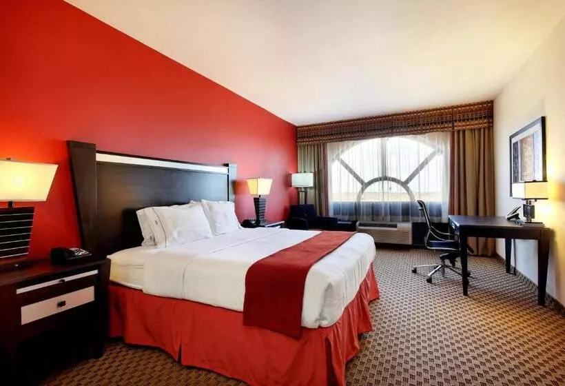 キングサイズベッドのスタンダードルーム, Holiday Inn Express Hotel And Suites   Odessa, An Ihg