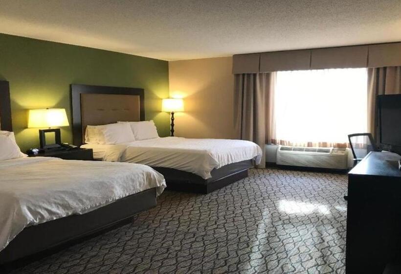 带2个双人床的标准工作室, Holiday Inn Express And Suites Winchester, An Ihg