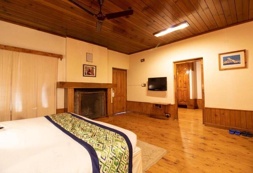 سوئیت با بالکن, Negi S Mayflower A Heritage Since 1965