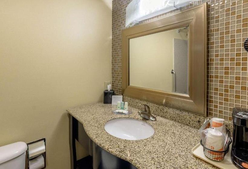 Номер Стандарт, Quality Inn