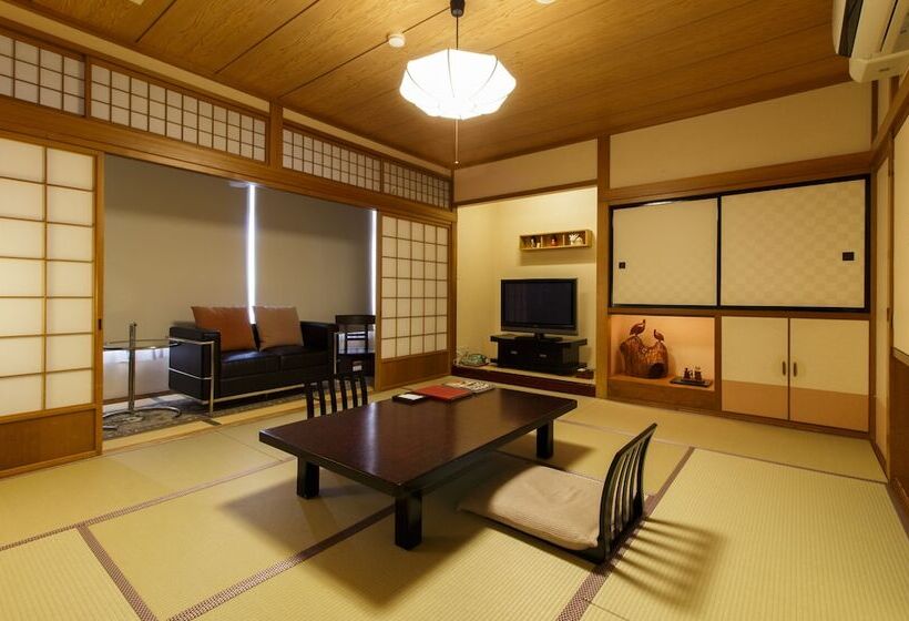 Quarto Familiar, Oyado Koto No Yume