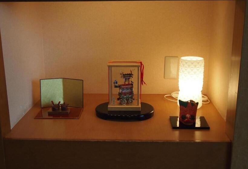 Quarto Familiar, Oyado Koto No Yume