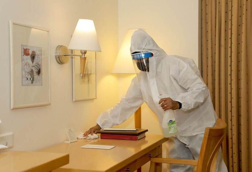 Номер Стандарт, The Imperial Palace