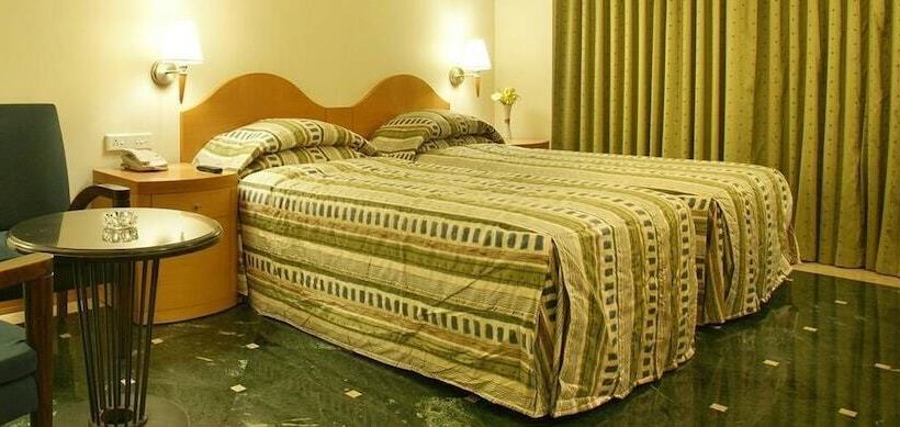 Номер Стандарт, The Imperial Palace