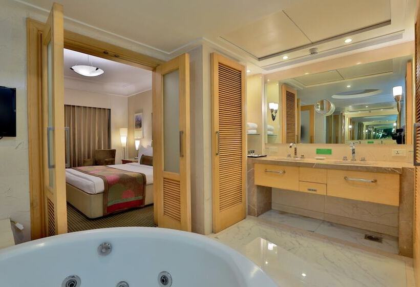 Президентский Люкс, The Imperial Palace