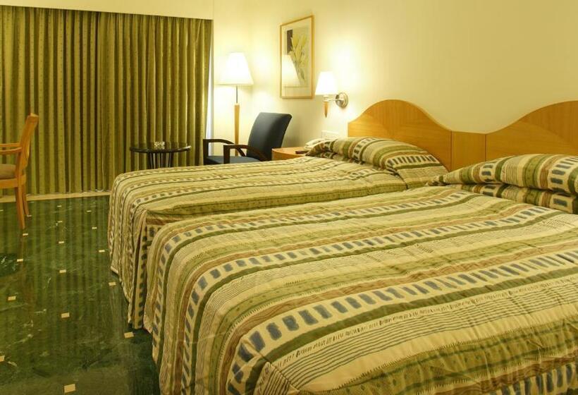 Номер Стандарт, The Imperial Palace