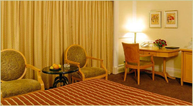 Номер Стандарт, The Imperial Palace