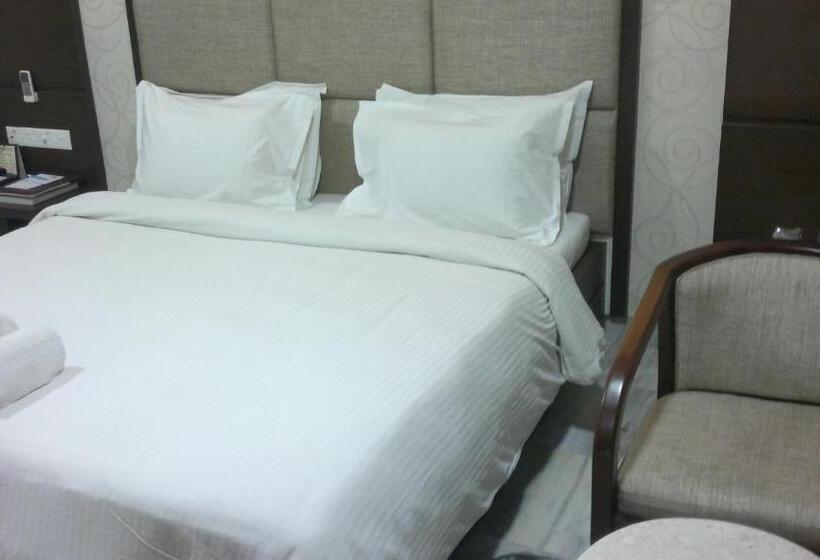 غرفة قياسية, The Madurai Residency