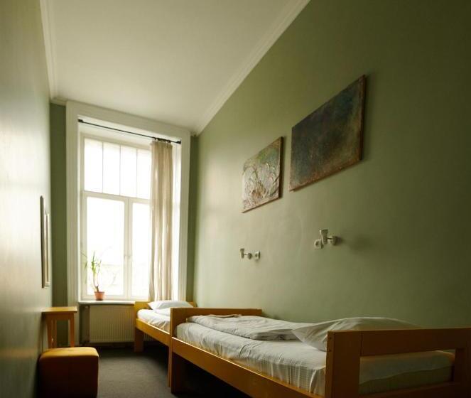 اتاق استاندارد, Old City Hostel