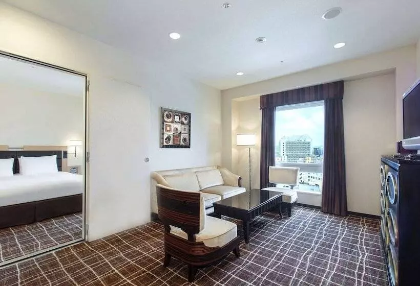 سوییت, Doubletree By Hilton Hotel Naha