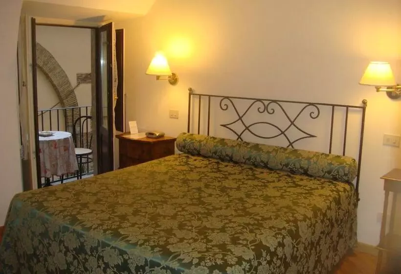 اتاق لوکس, Navona Gallery Suites