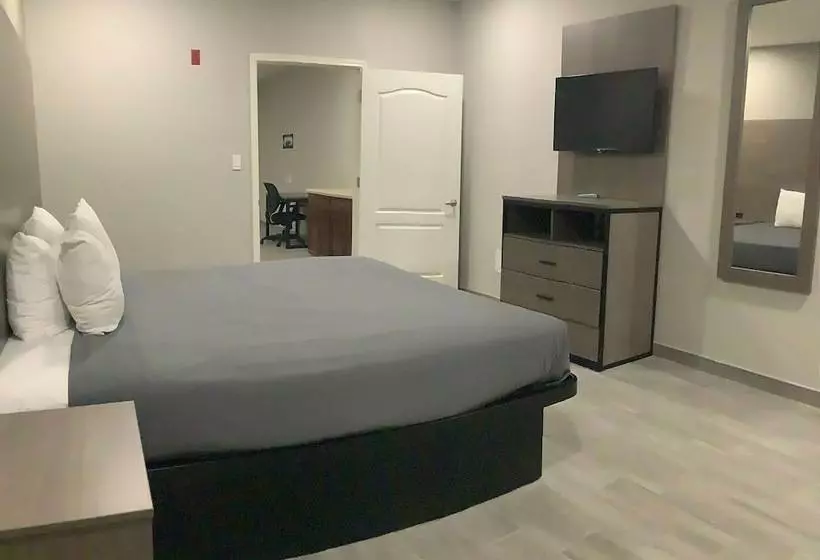 Sviitti, Americas Best Value Inn & Suites San Benito