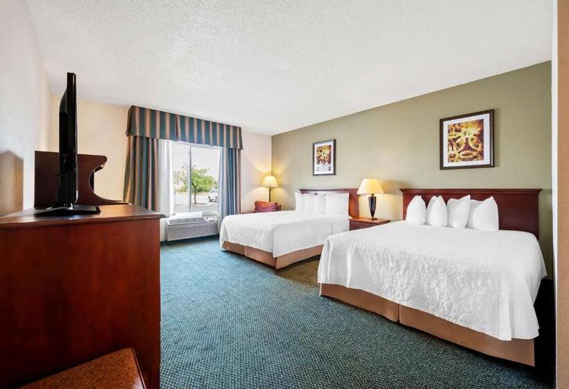 غرفة قياسية لذوى الاحتياجات الخاصة, Best Western Annawan Inn