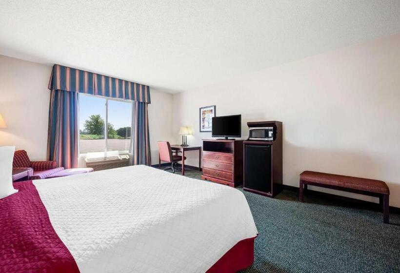 غرفة قياسية سرير كينج لذوى الإحتياجات الخاصة, Best Western Annawan Inn