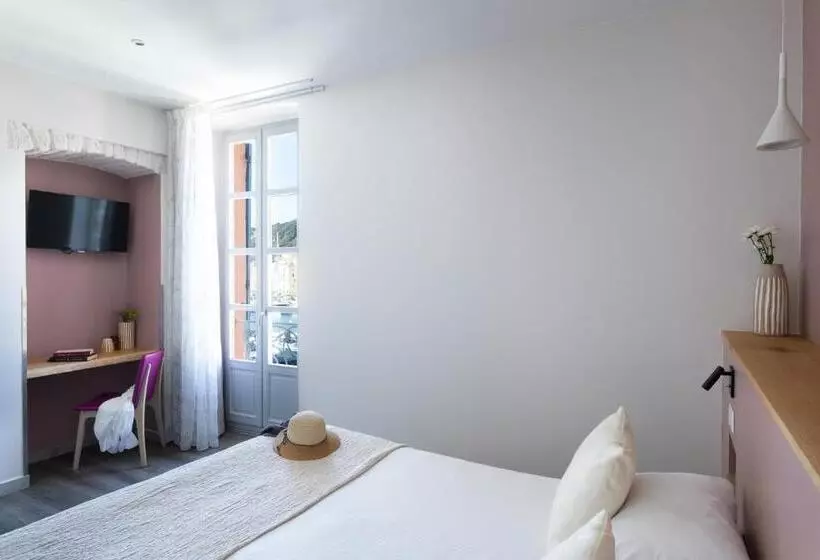 سوئیت جونیور با چشم‌انداز, Best Western Hotel Du Roy D Aragon
