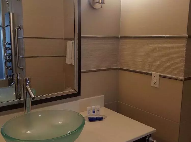 スイート, Best Western Plus Flowood Inn & Suites