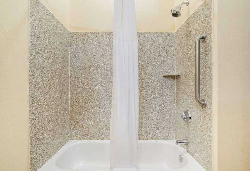 جناح, Best Western Plus Flowood Inn & Suites