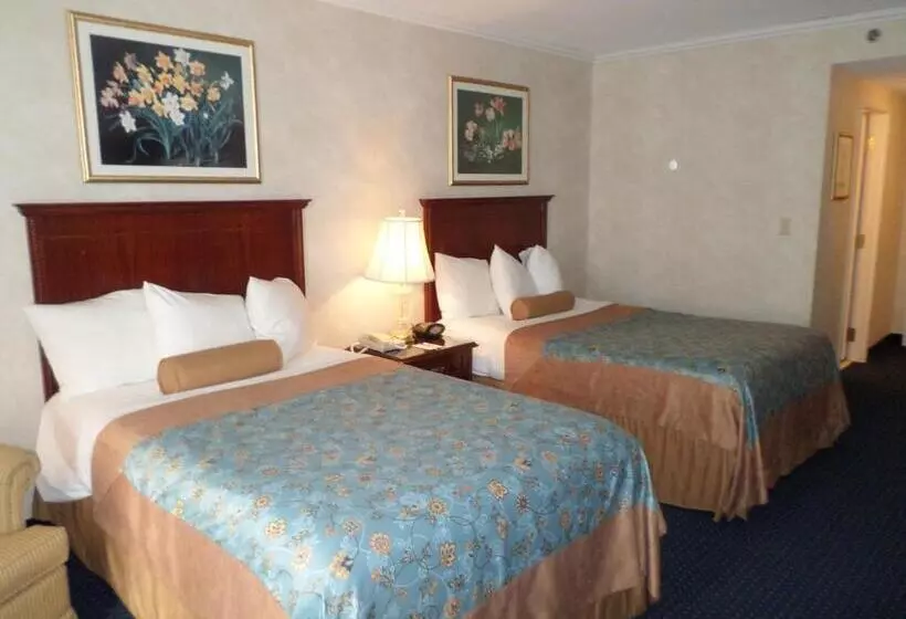 ２ダブルベッドのスタンダードルーム, Best Western Plus Mentor Cleveland Northeast