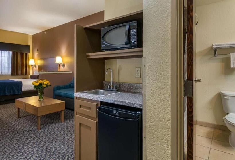 Номер Deluxe Кровать Кинг, Best Western Plus Shamrock Inn & Suites