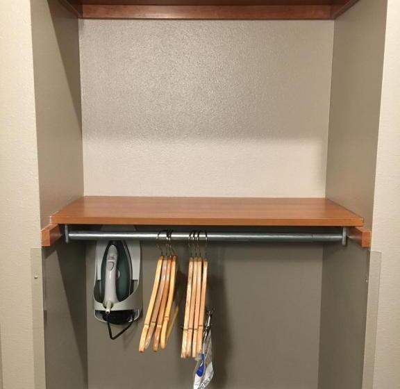 غرفة قياسية سرير كينج لذوى الإحتياجات الخاصة, Best Western Wheatland Inn