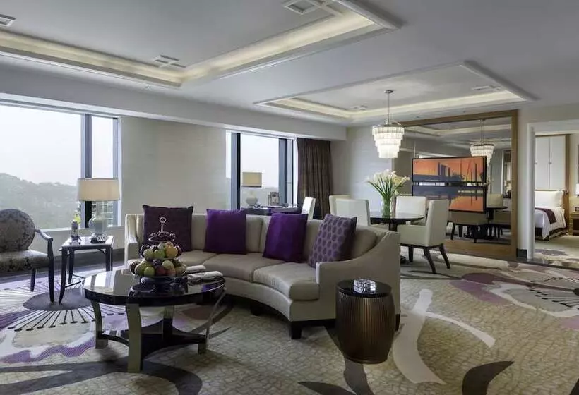 سوئیت پریمیوم, Conrad Macao