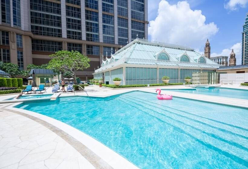 带大床的豪华间, Conrad Macao