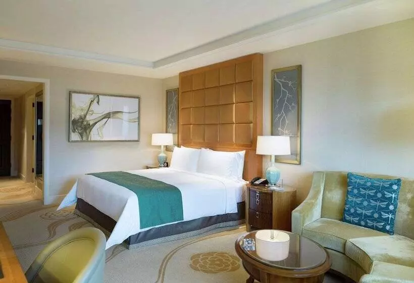 اتاق لوکس با تخت بزرگ, Conrad Macao