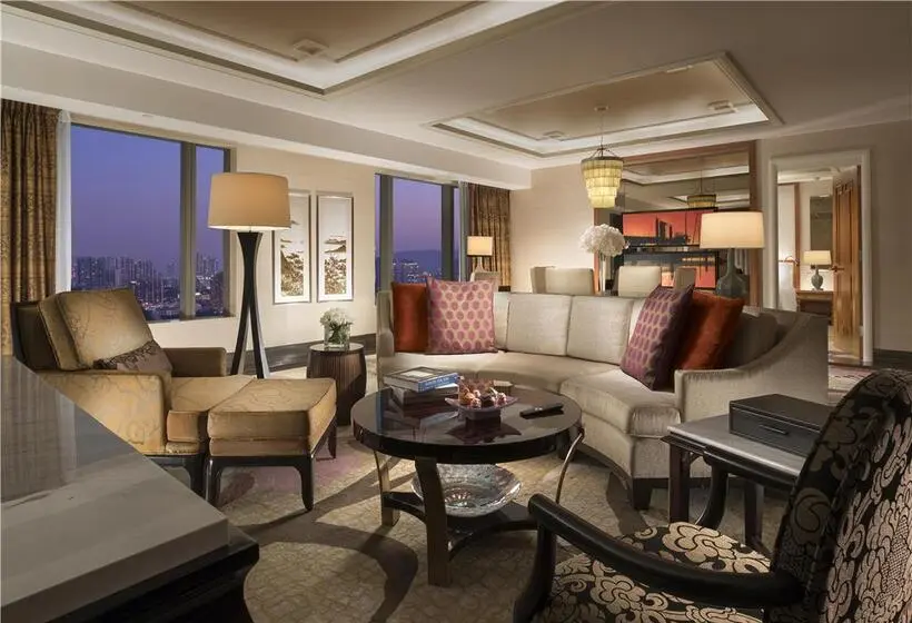 سوئیت پریمیوم, Conrad Macao
