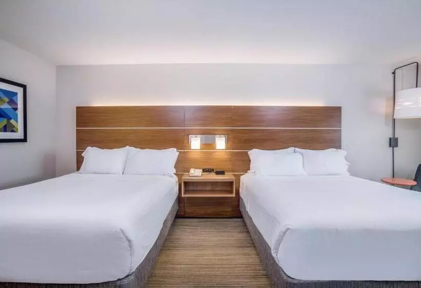 ２ベッドスイートルーム, Holiday Inn Express Wisconsin Dells, An Ihg